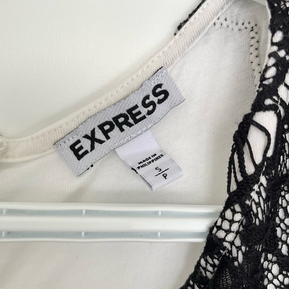 Express dressy tank - Picture 3 of 3